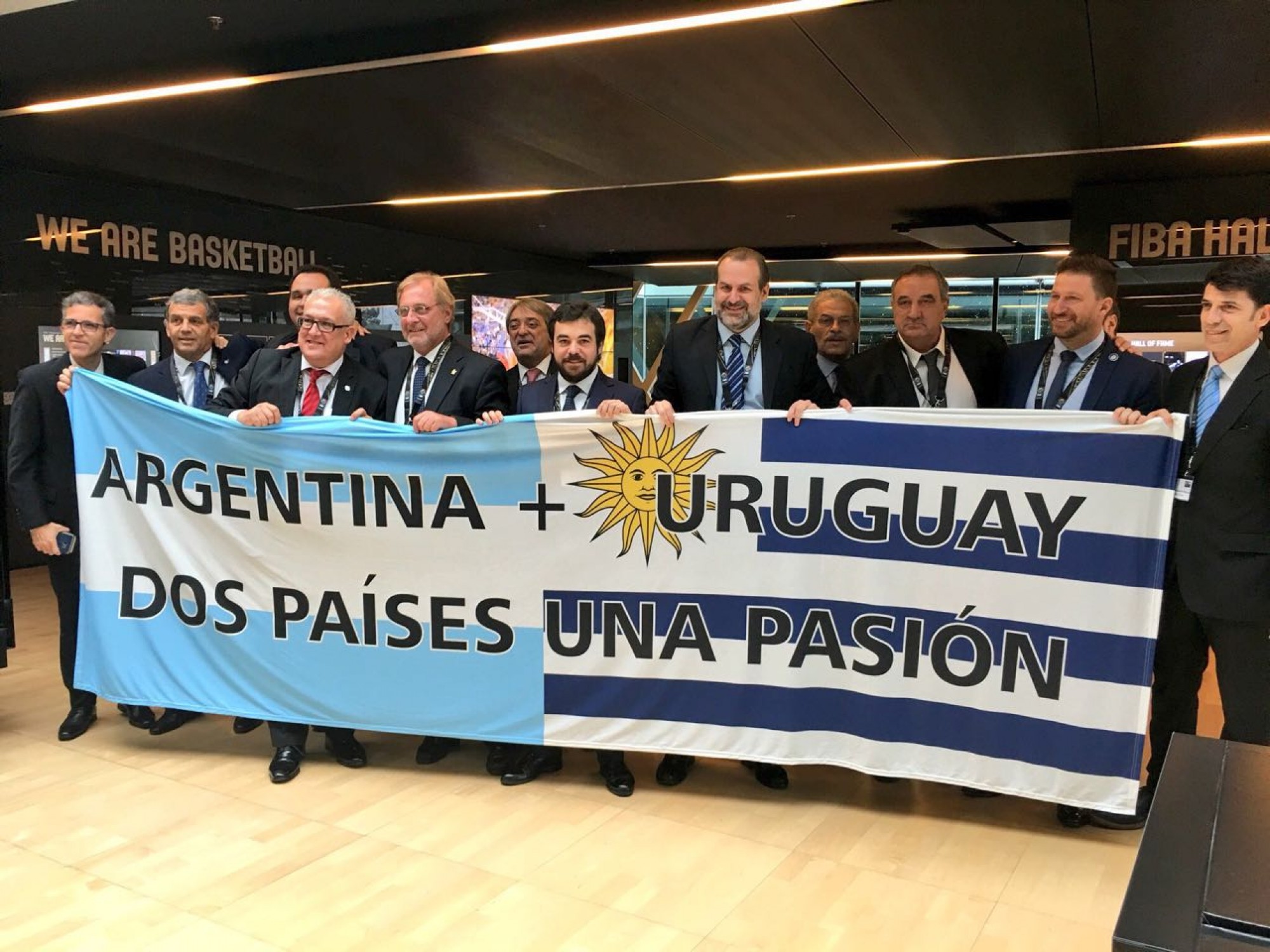 Uruguay y Argentina contarán con la posibilidad de organizar la Copa Mundial de Basquetbol de 2027.